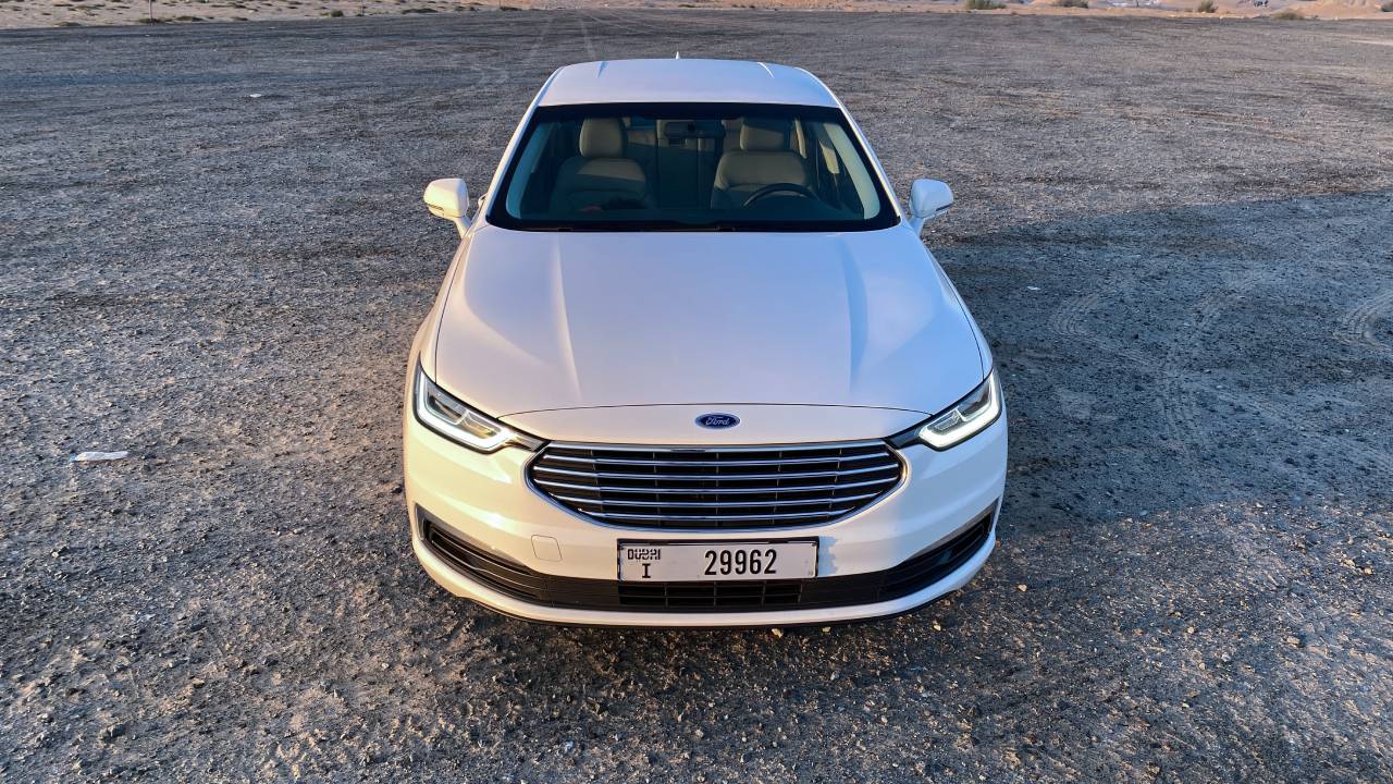 فورد تورس سيدان واسعة