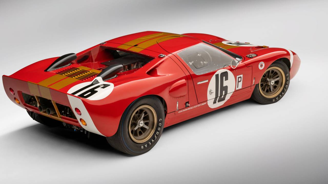 فورد جي تي 2022 نسخة الان مان من الخلف