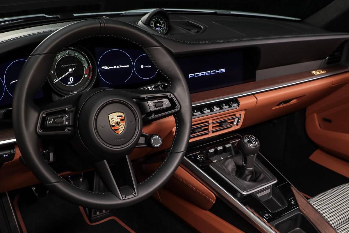 بورشه سبورت كلاسيك 2023