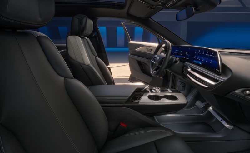 كاديلاك ليريك مراجعة داخلي 