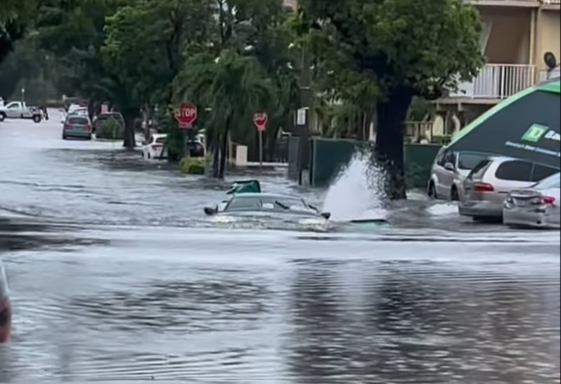 كورفيت عائمة خارجي