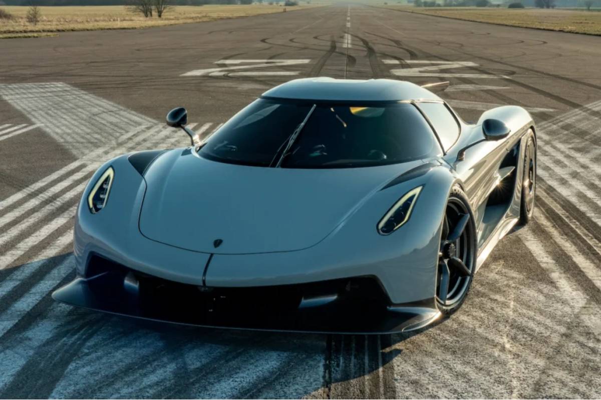 اسرع سيارة في العالم