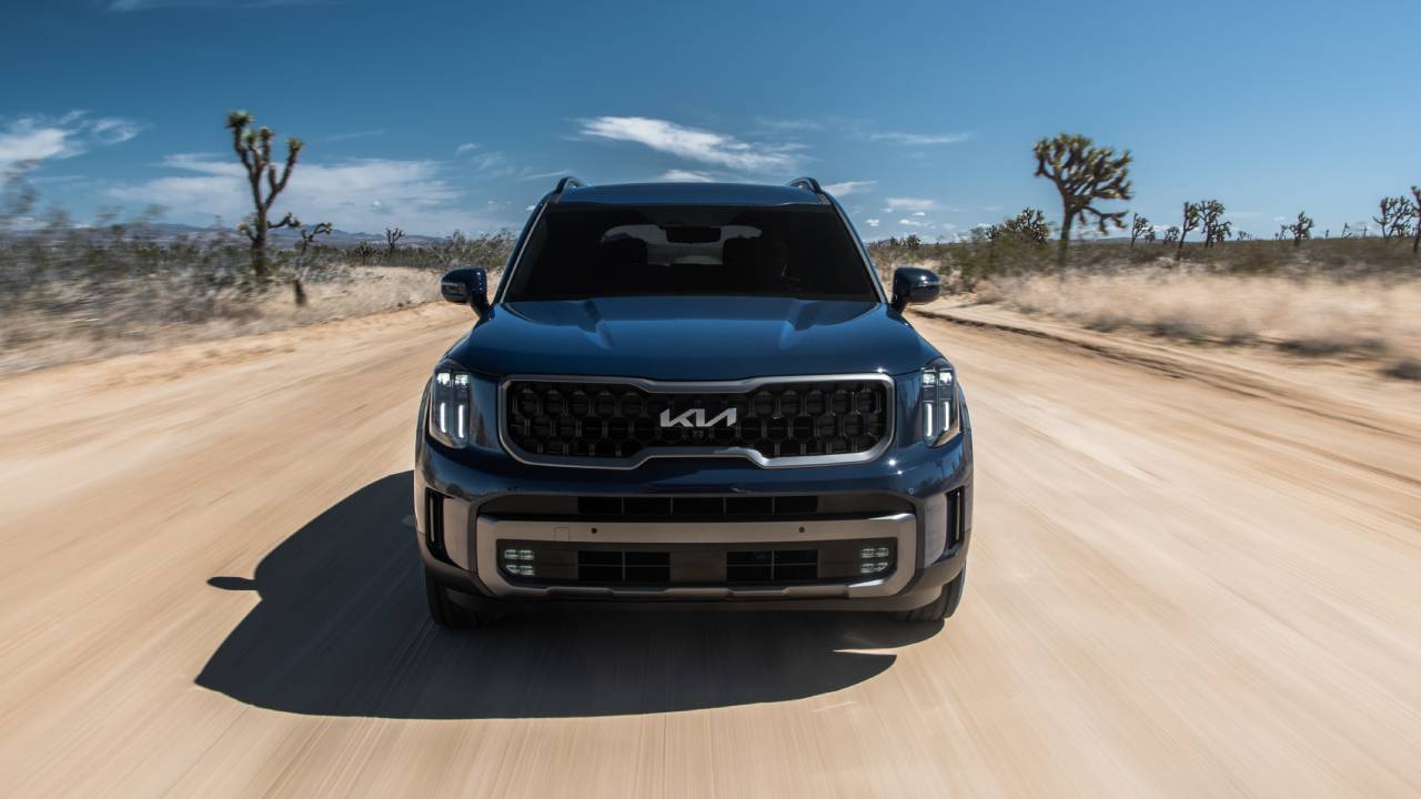 كيا تيلورايد الجديدة 2022 من الامام