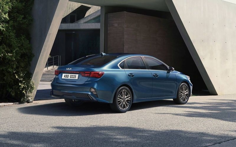 كيا سيراتو اداء