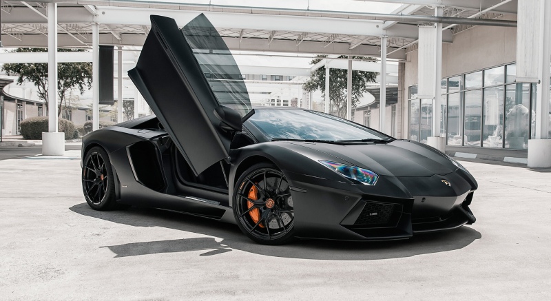 لامبورجيني ابواب المقص