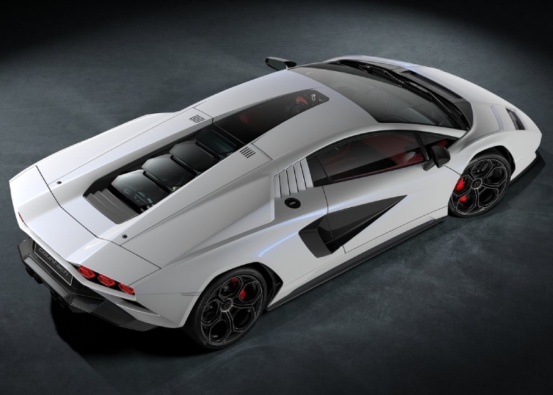 لامبورجيني كونتاش غطاء محرك خارجي