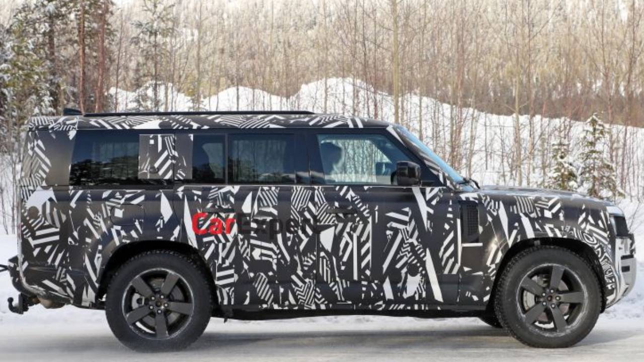 لاند روفر 130 صورة تجسسية