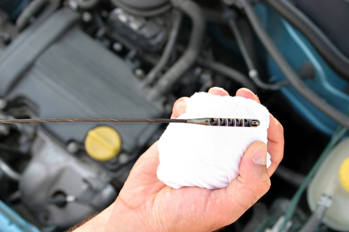 زيت المكينة