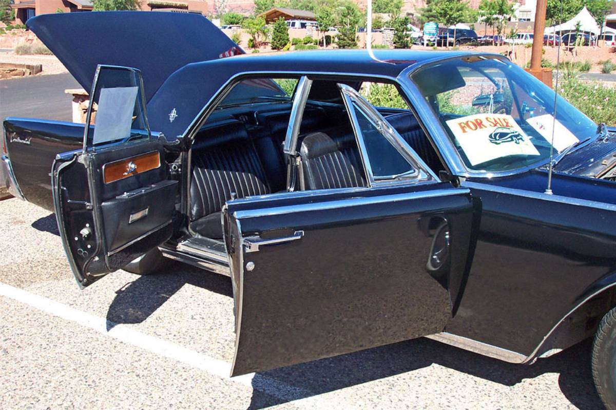 ابواب السيارة