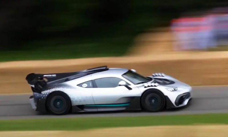 مرسيدس اي ام جي ون جودوود