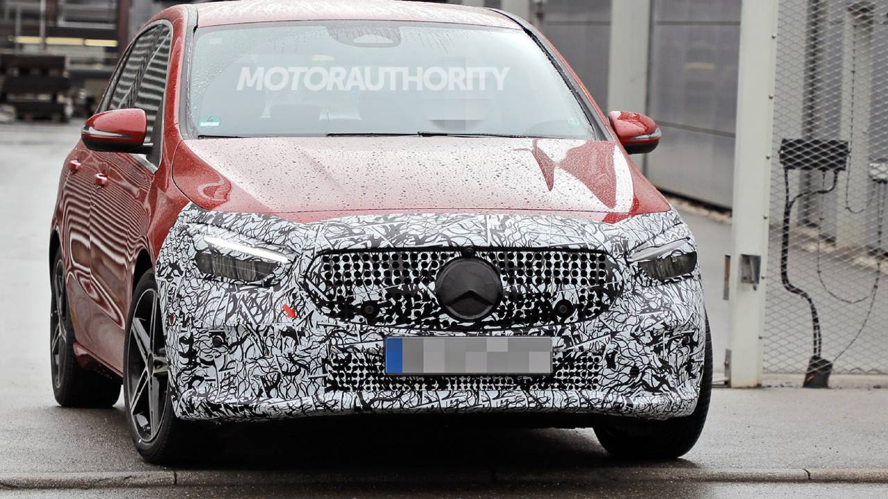 مرسيدس بي كلاس 2023