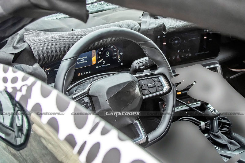 موستنج 2024 داخلي