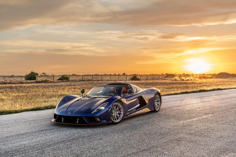 هينيسي فينوم رودستر خارجي