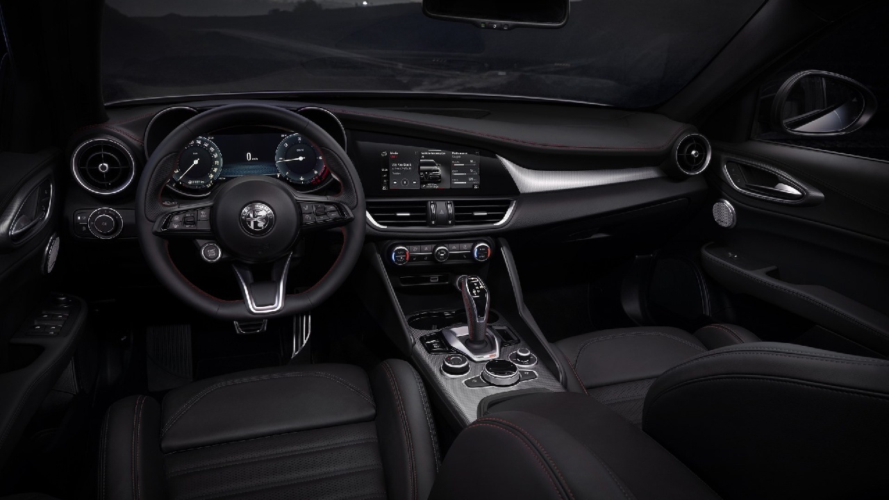 ألفا روميو جوليا و الفا روميو ستيلفيو الجديدتين (3)