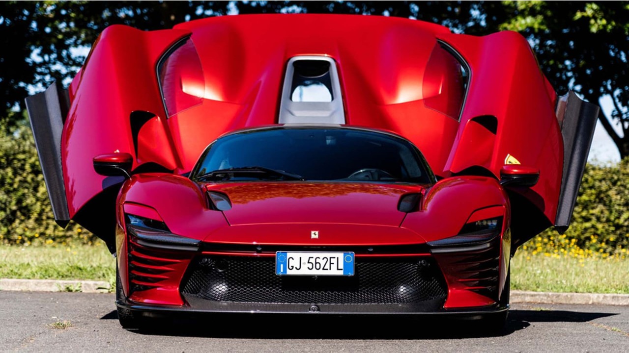 فيراري دايتونا اس بي 3