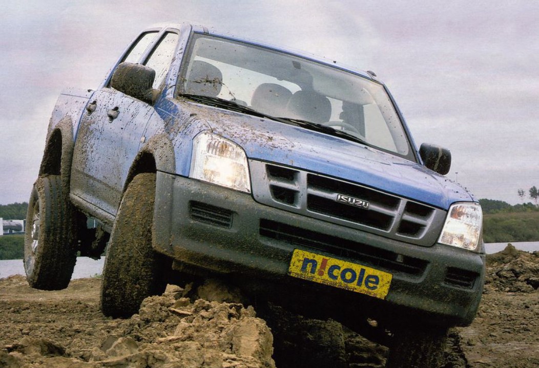 ايسوزو دي ماكس (2)