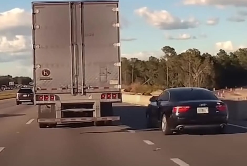 تحطم اودي ايه 5 (1).jpg