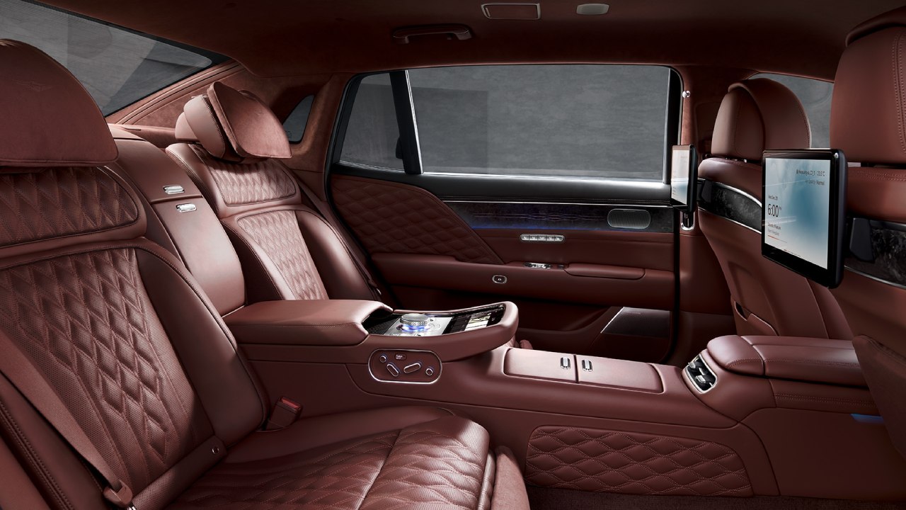 جينيسيس G90 من الداخل