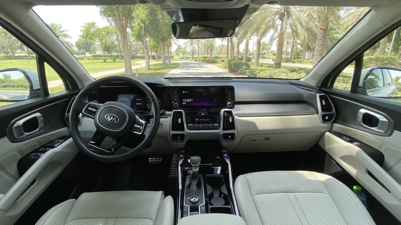 كيا سورينتو مقصورة داخلية