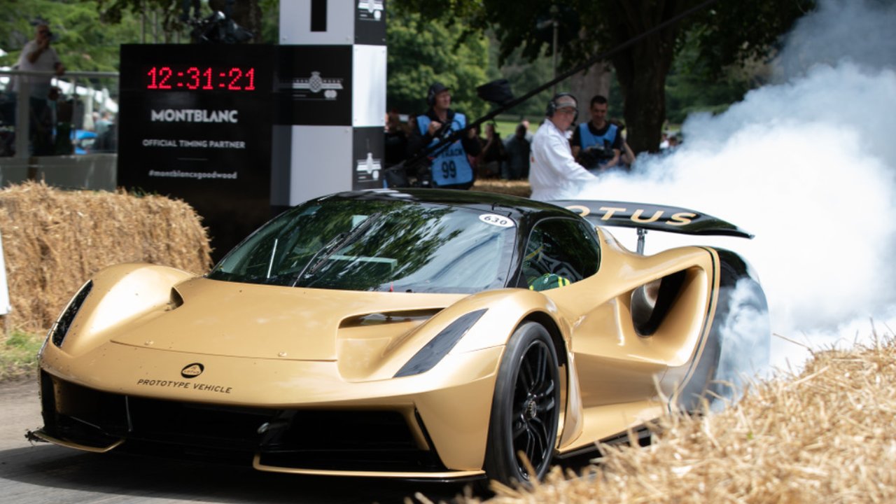 لوتس ايفايا