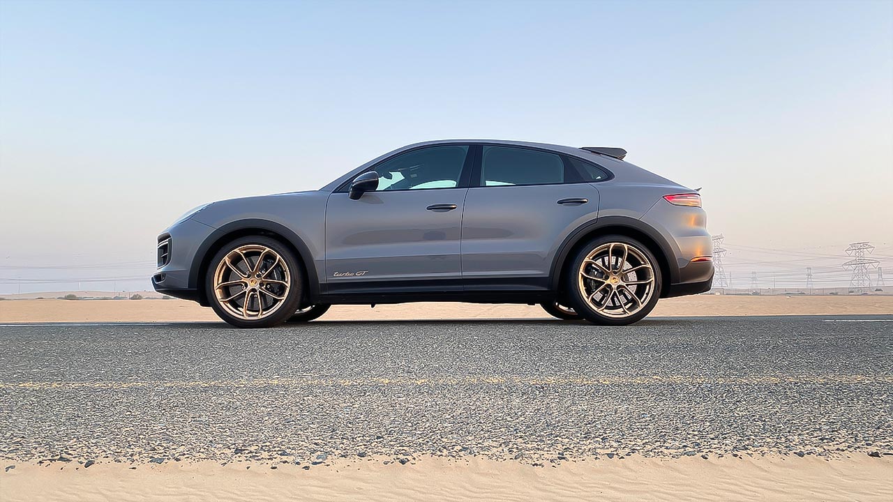 بورشه كايين جي تي من الجانب