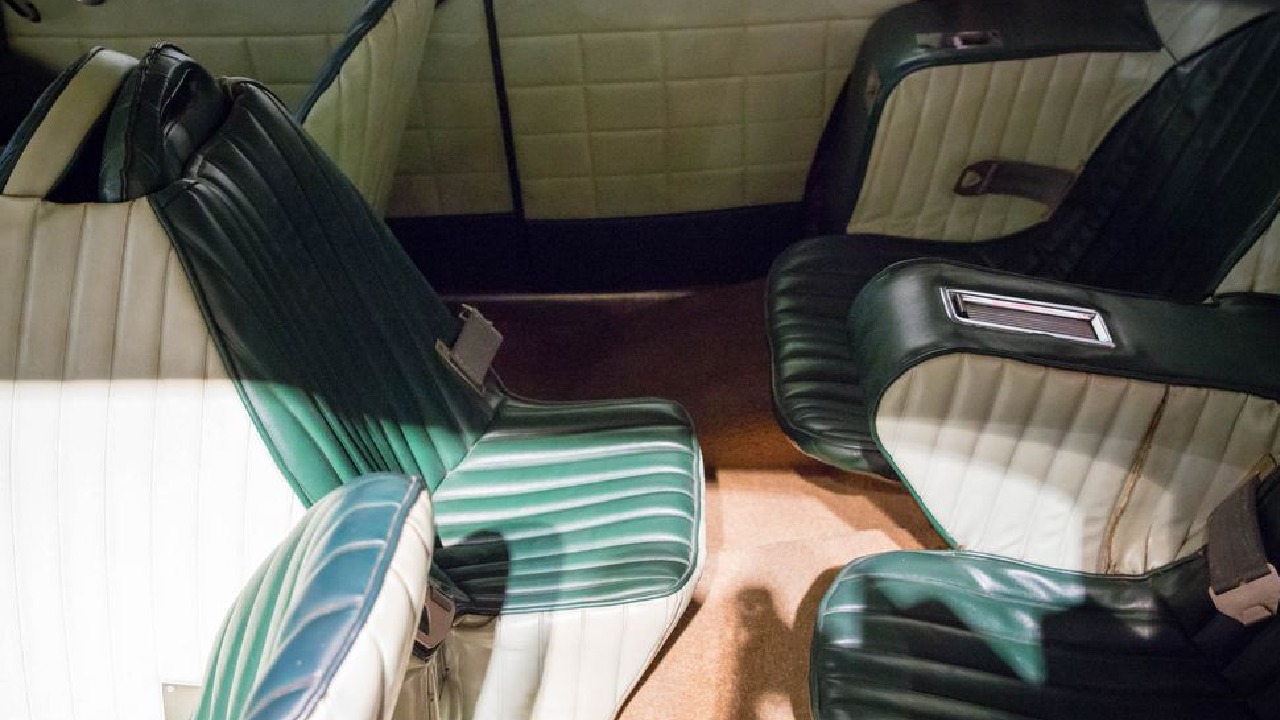 المقاعد الخلفية كورنيل ليبرتي