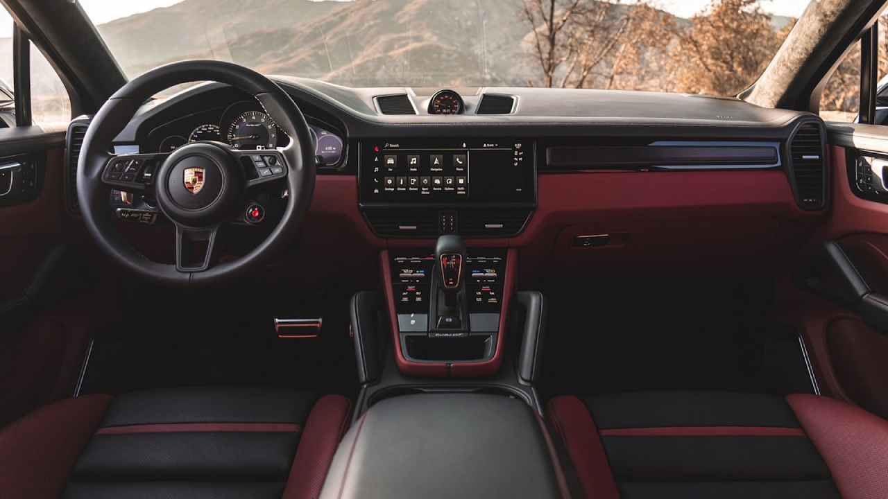 بورش كايين تيربو 2022 من الداخل