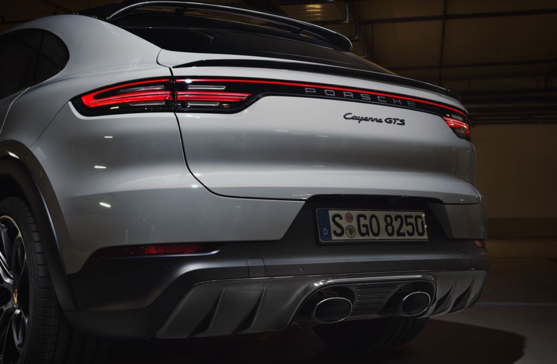 بورش كايين 2022 من الخلف