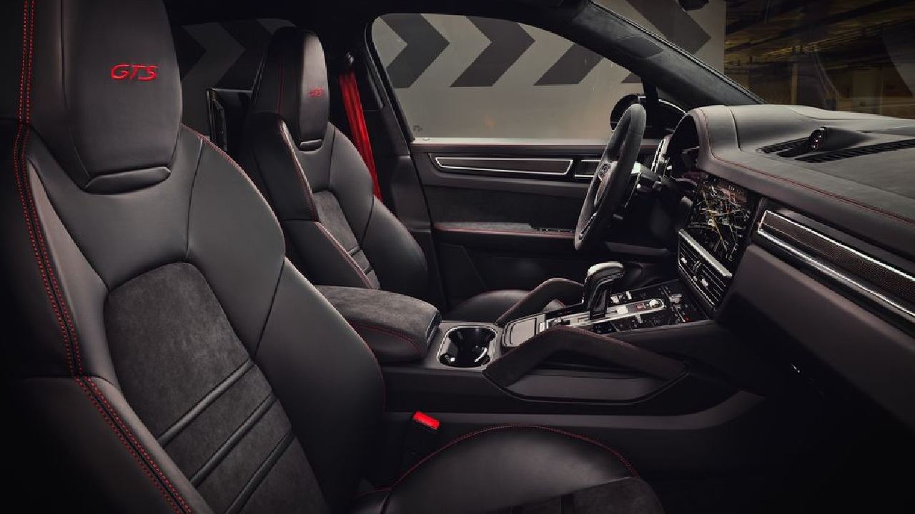 بورش كايين 2022 من الداخل