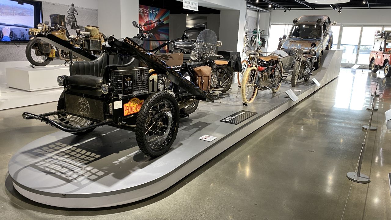 سيارات كلاسيكية متحف بيترسن