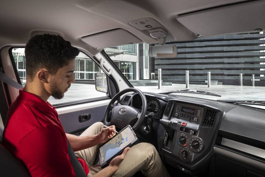  لتويوتا لايت إيس داخل 