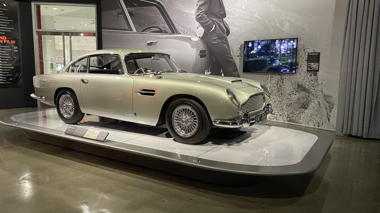 Aston Martin DB5 James Bond