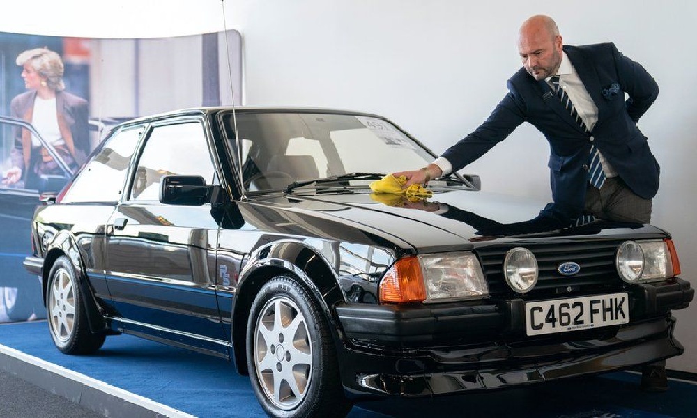 Ford Escort In Auction