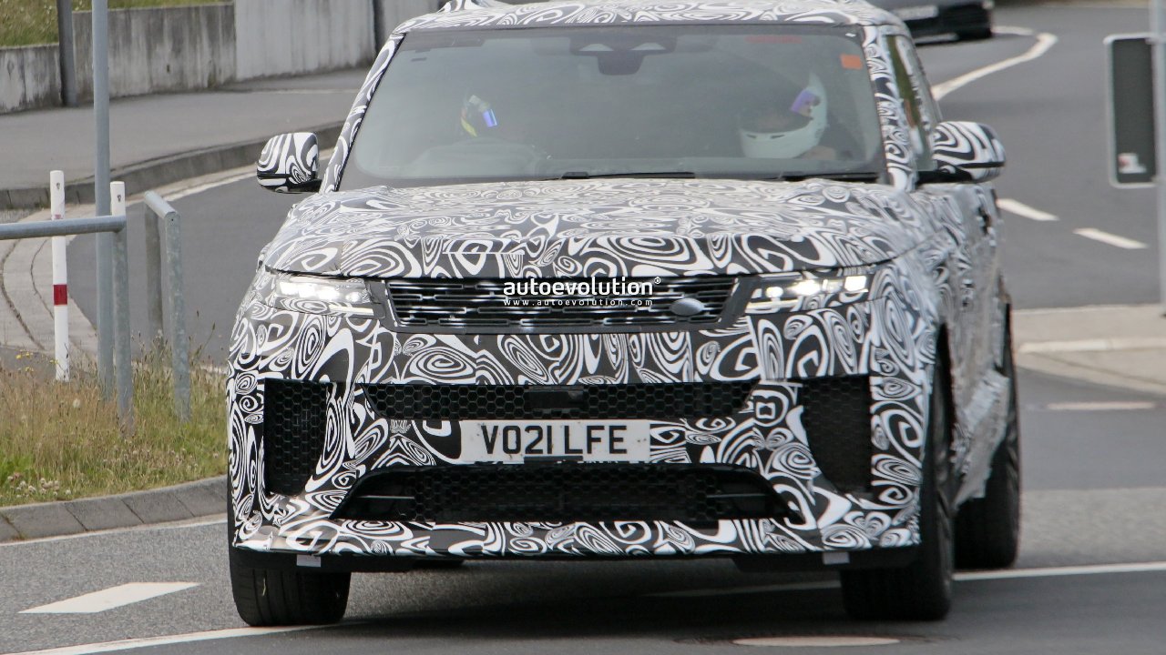 Range Rover SVR Spy Shots