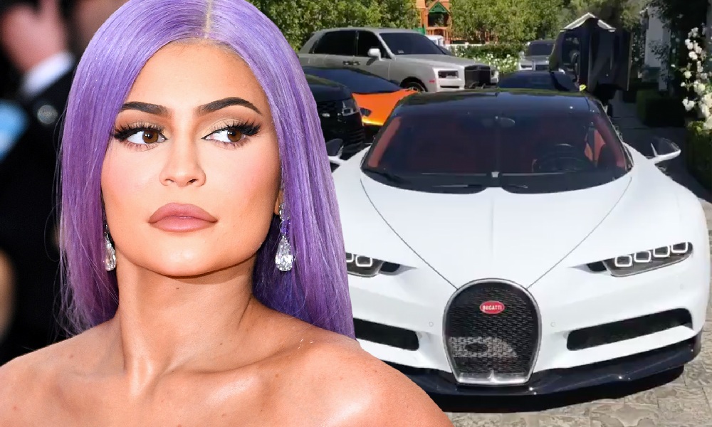 كايلي جينر ومرآب سياراتها