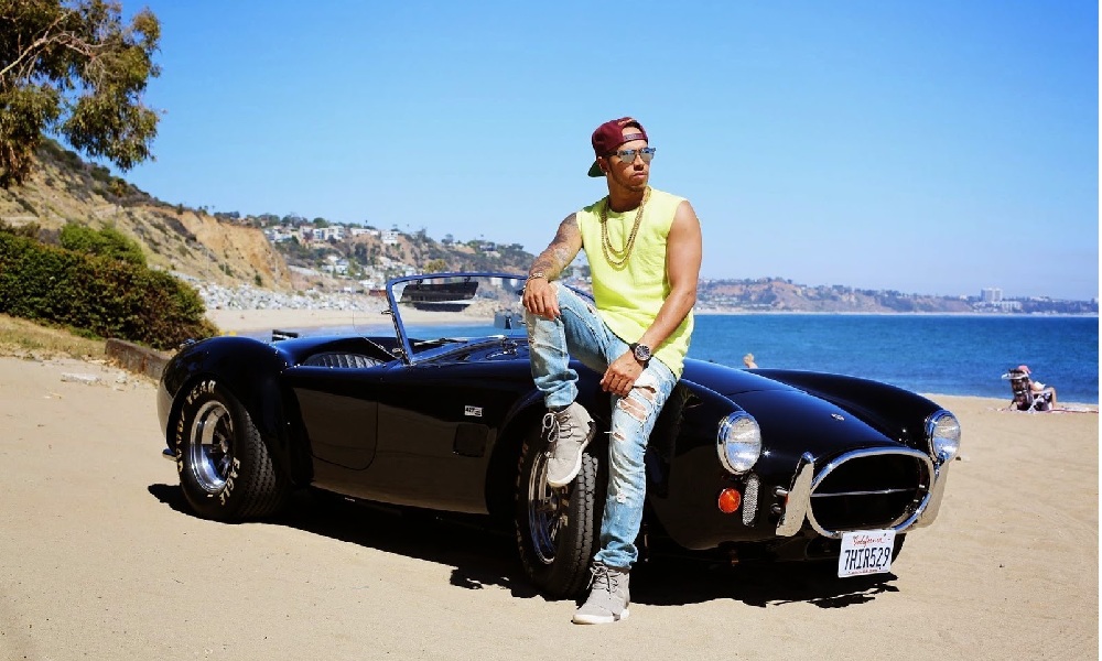 لويس هاملتون شيلبي كوبرا 427