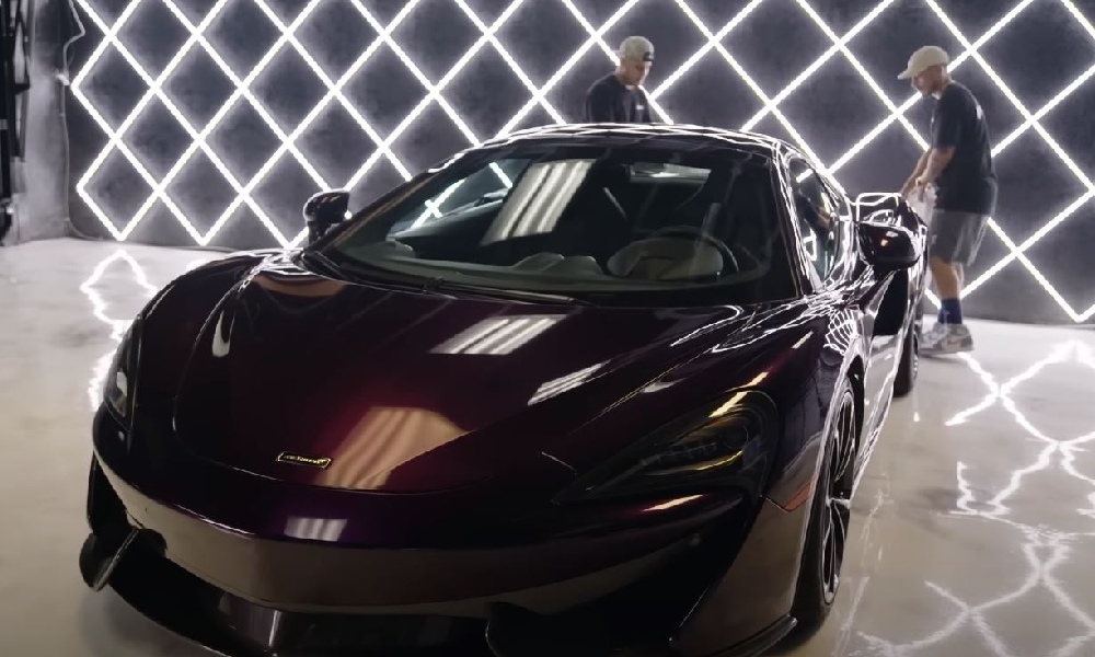 ماكلارن 570 اس ارجوانية