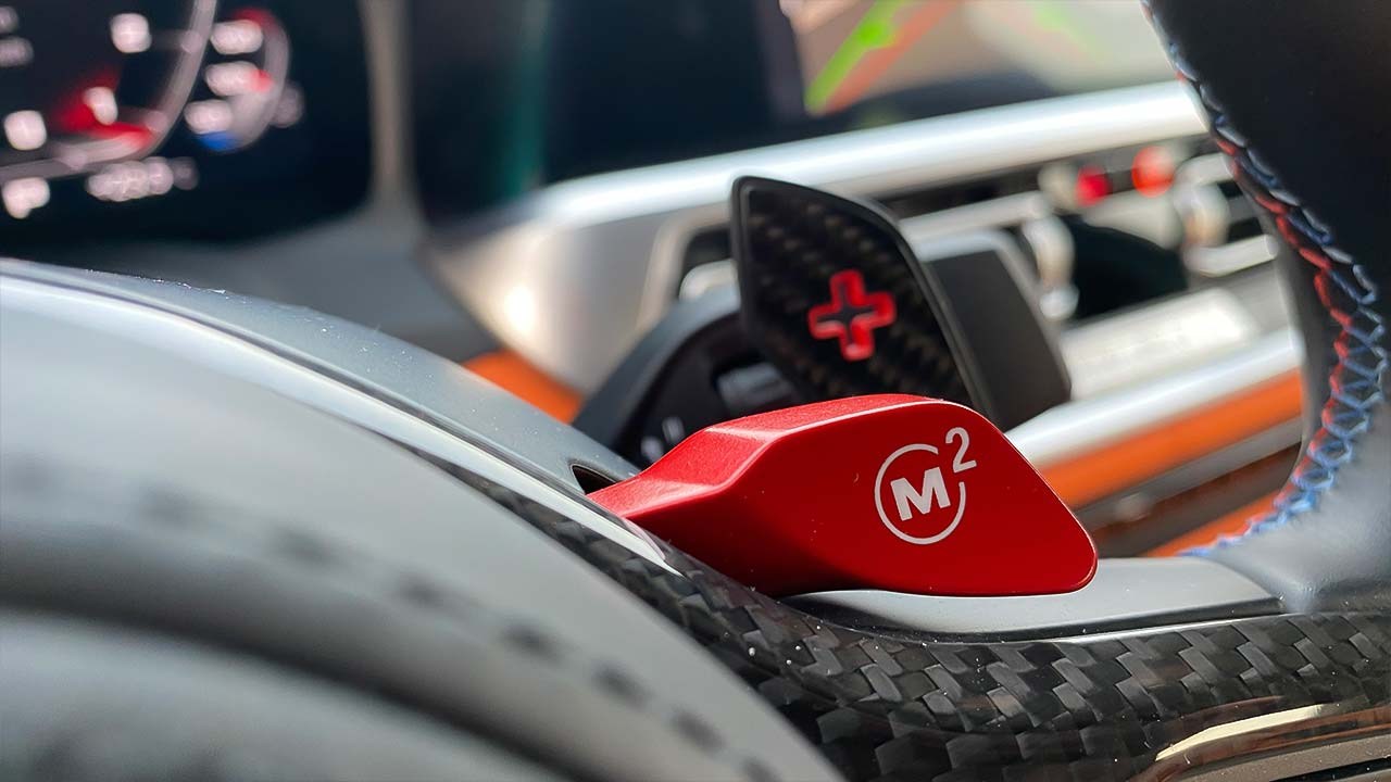 بي ام دبليو ام 3 كومبيتيشن ازرار متطورة