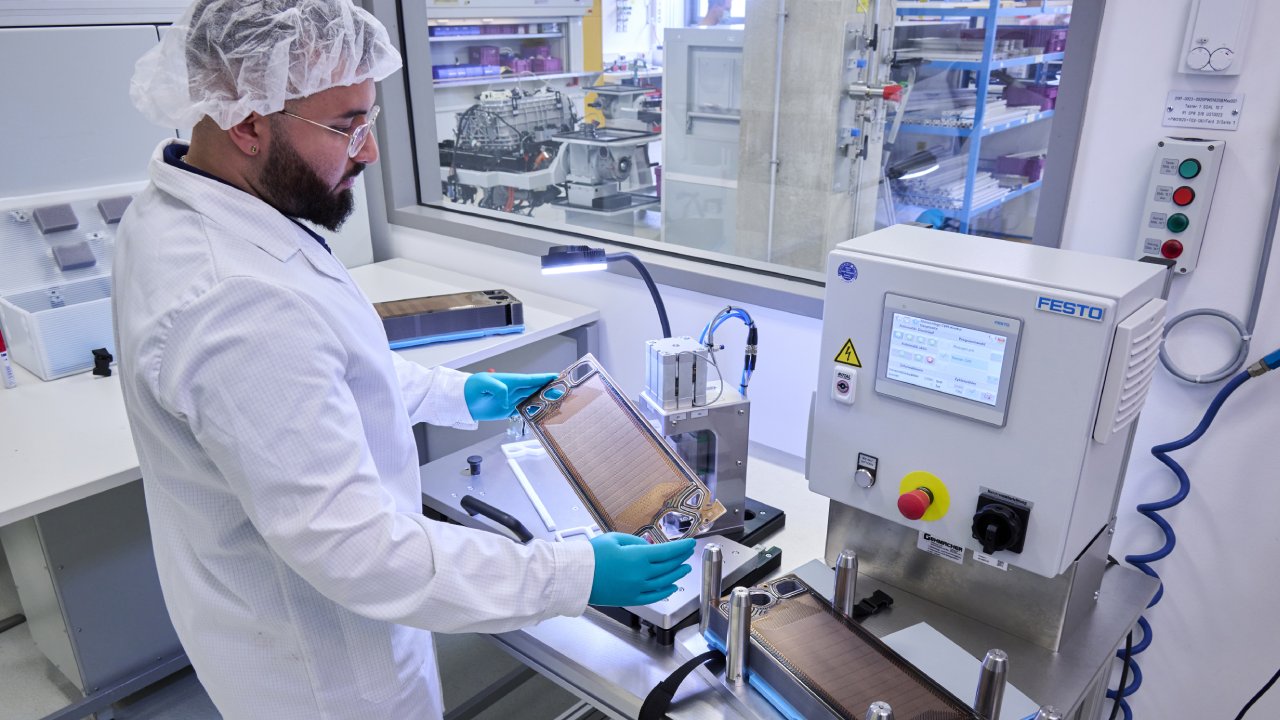 خلايا الهيدروجين لسيارات بي ام دبليو