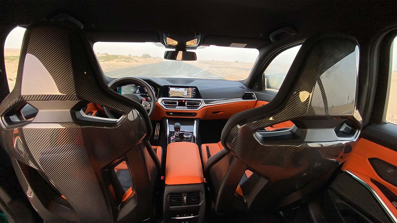 مقصورة بي ام دبليو كاربون فايبر