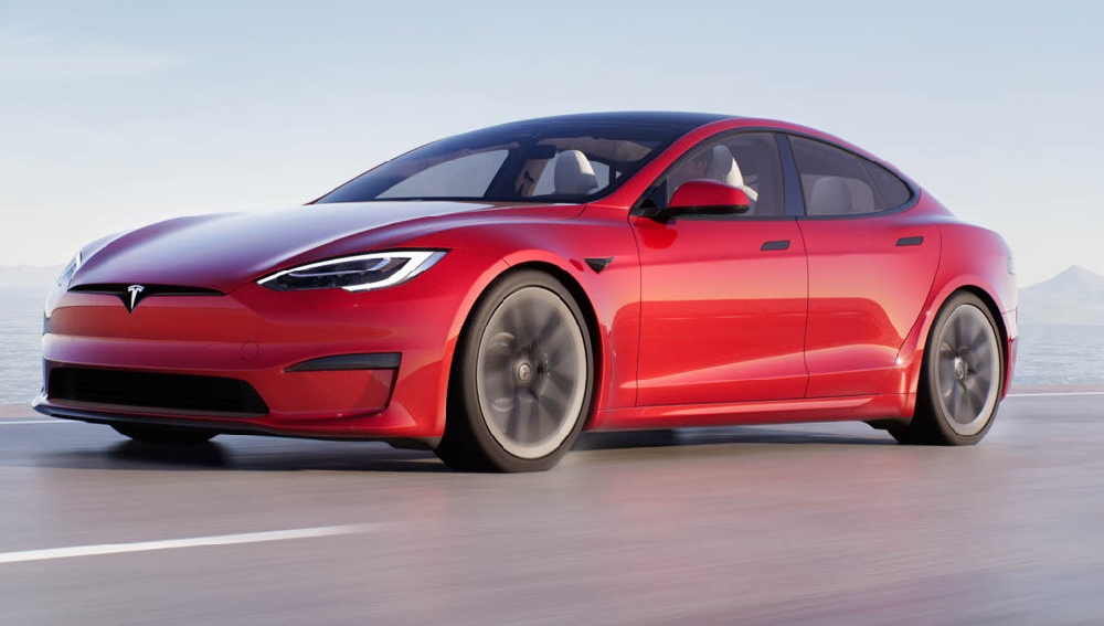 تسلا سايبر تراك فوق المياه (3)