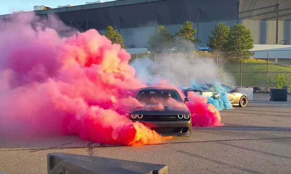 سيارة دودج (1)