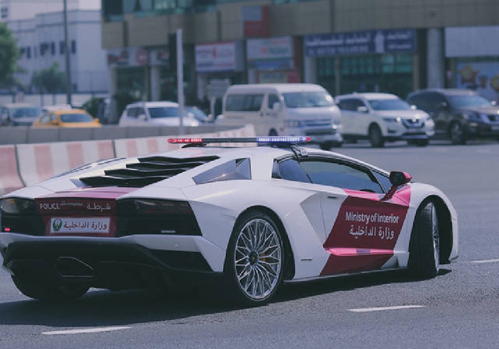 لامبورجيني افنتادور شرطة ابوظبي