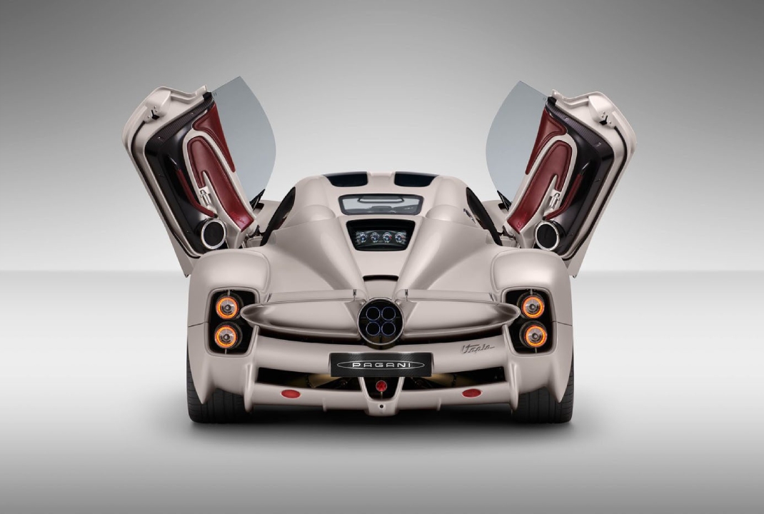 Pagani Utopia