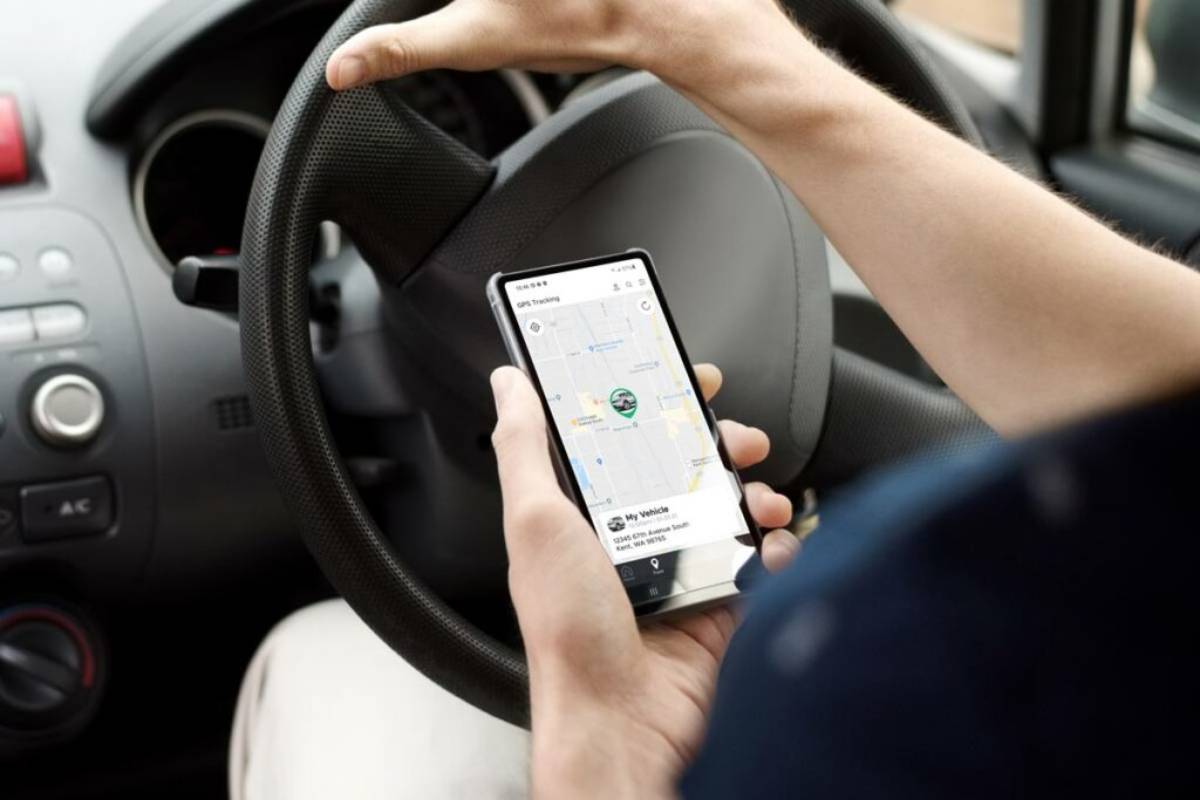 جهاز تتبع السيارات