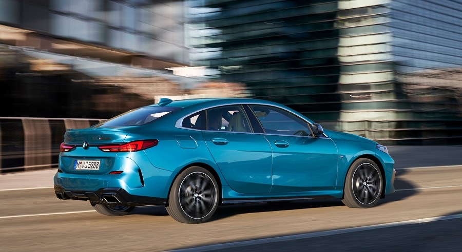 بي ام دبليو الفئة الثانية