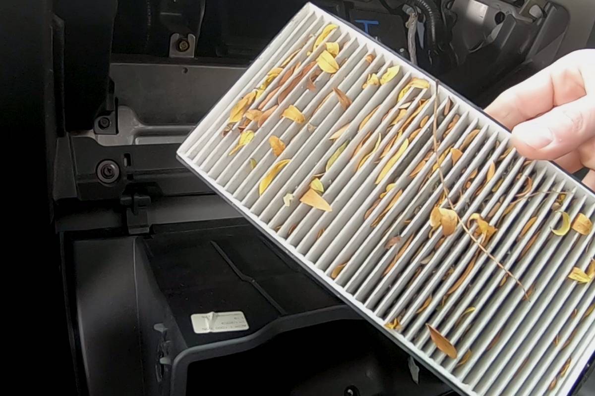 فلتر مكيف السيارة