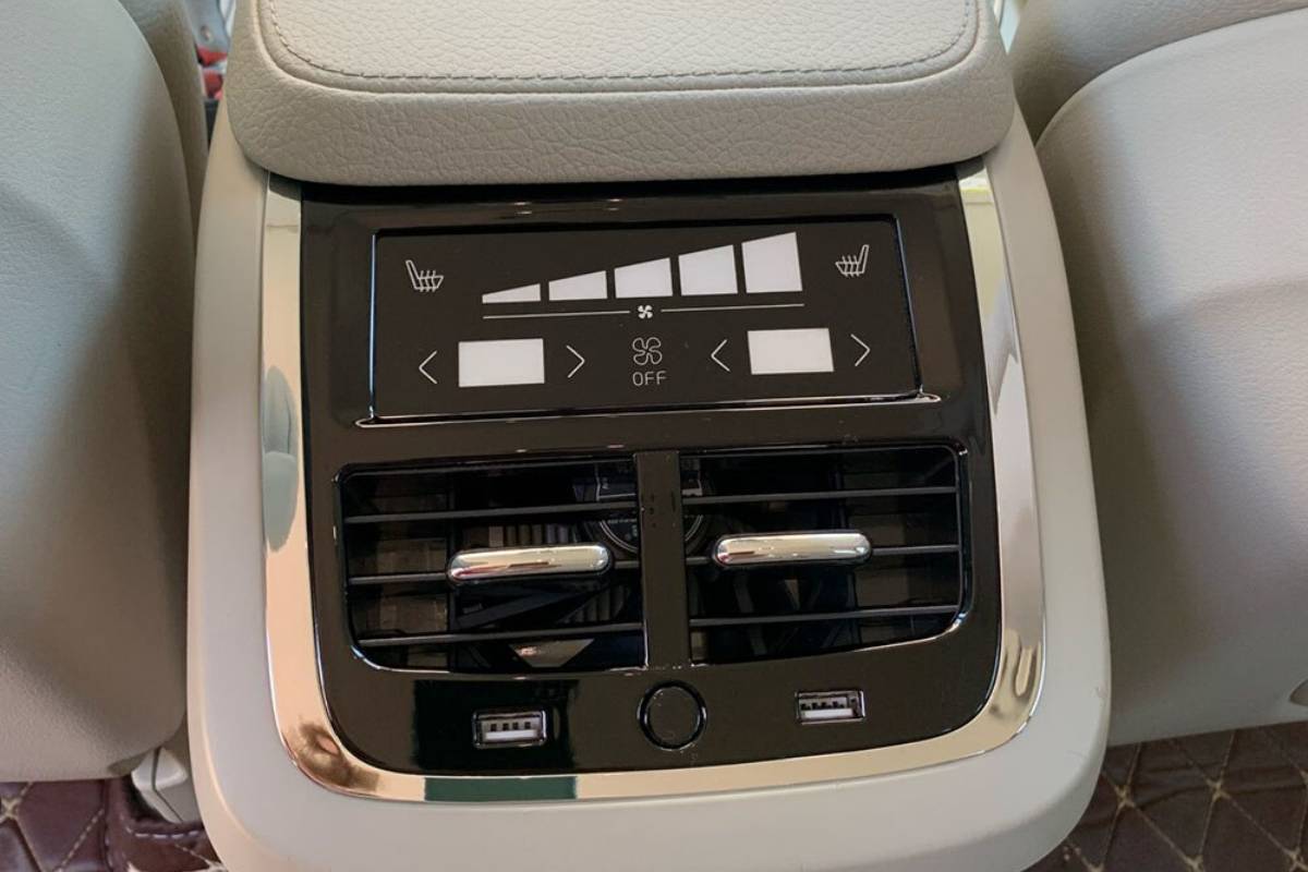 فولفو اكس سي 90 2022