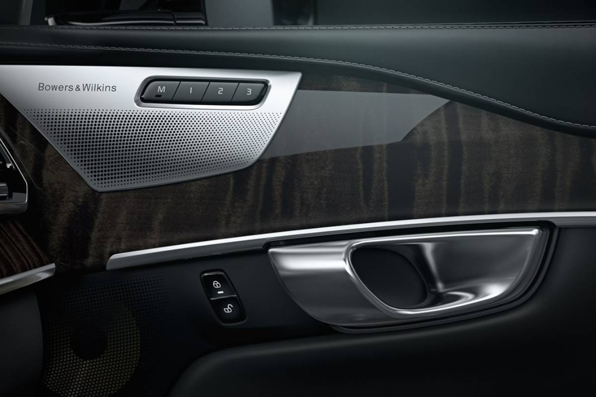 فولفو اكس سي 90 2022