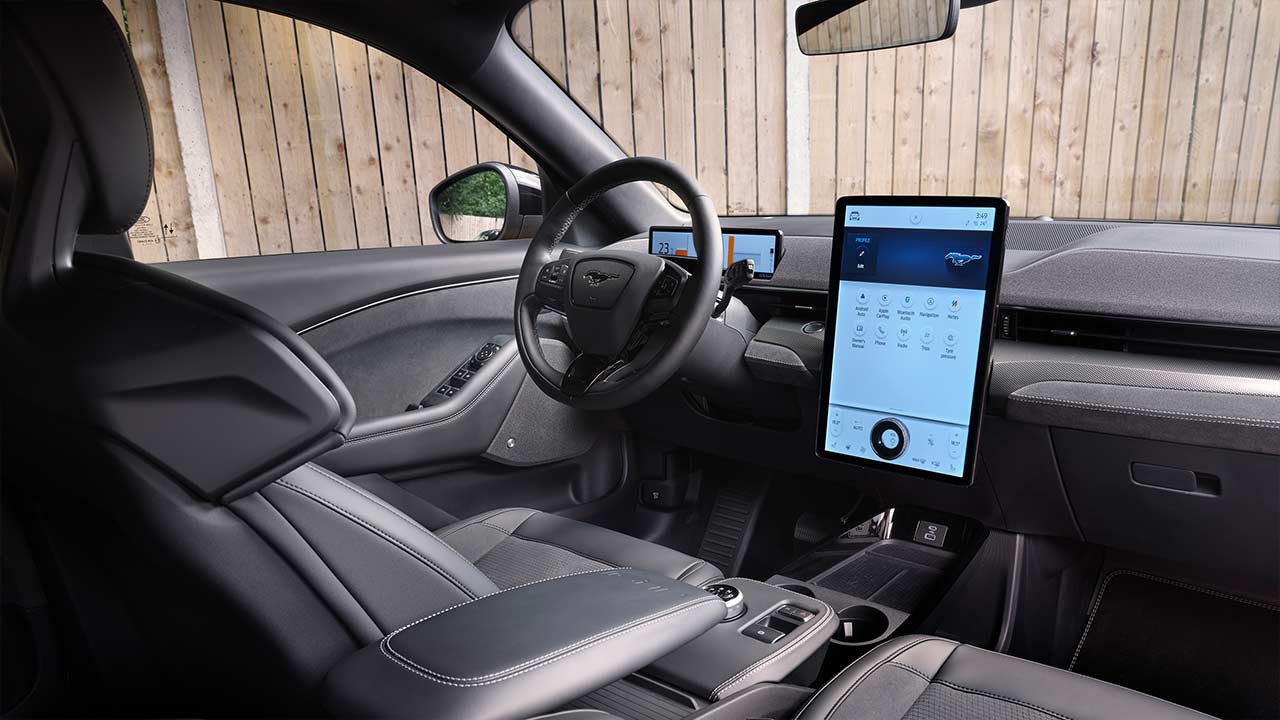 موستنج ماك اي 18